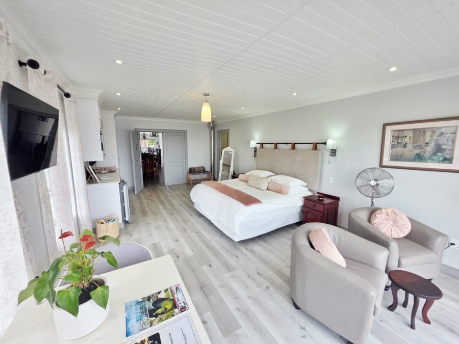 12 Bedroom Property for Sale in Wilderness Central Western Cape